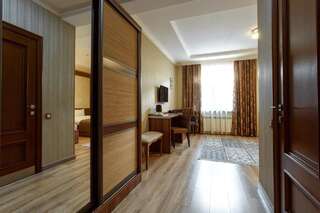 Отель Sacvoyage Hotel Алматы Семейный номер-4